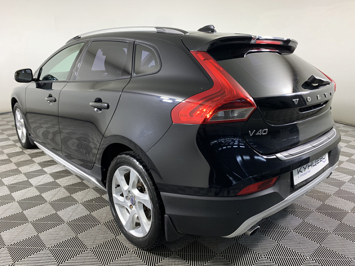 Volvo V40 2, 2014 года, Автоматическая, Черный