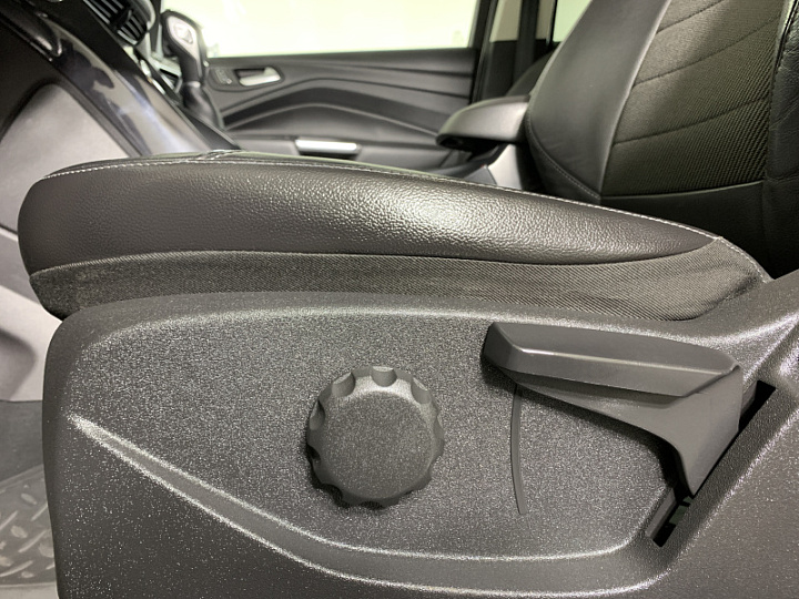 FORD Kuga 1.6, 2013 года, Автоматическая, Серебристый