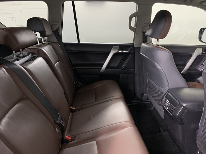 TOYOTA Land Cruiser Prado 2.8, 2017 года, Автоматическая, ЧЕРНЫЙ