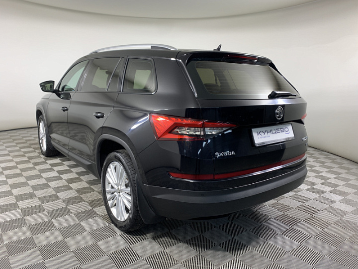 SKODA Kodiaq 2, 2018 года, Робот, ЧЕРНЫЙ