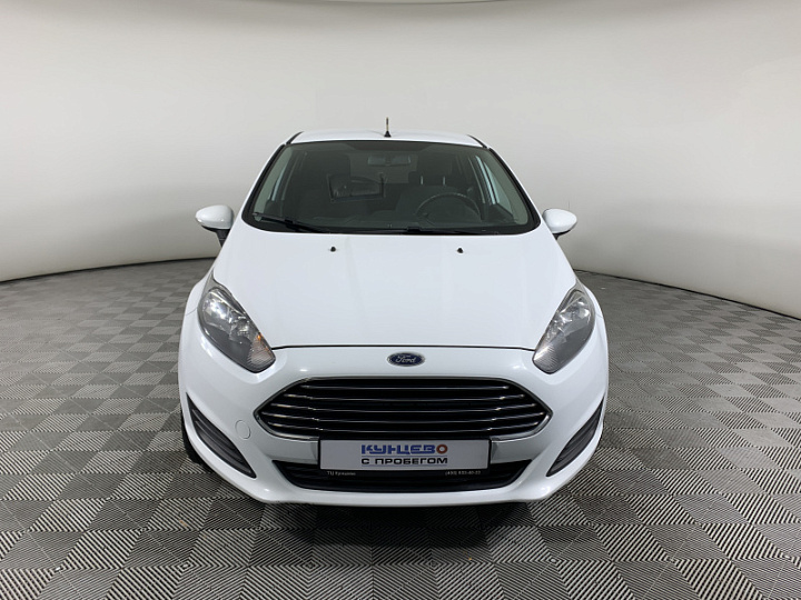 FORD Fiesta 1.6, 2015 года, Механика, БЕЛЫЙ