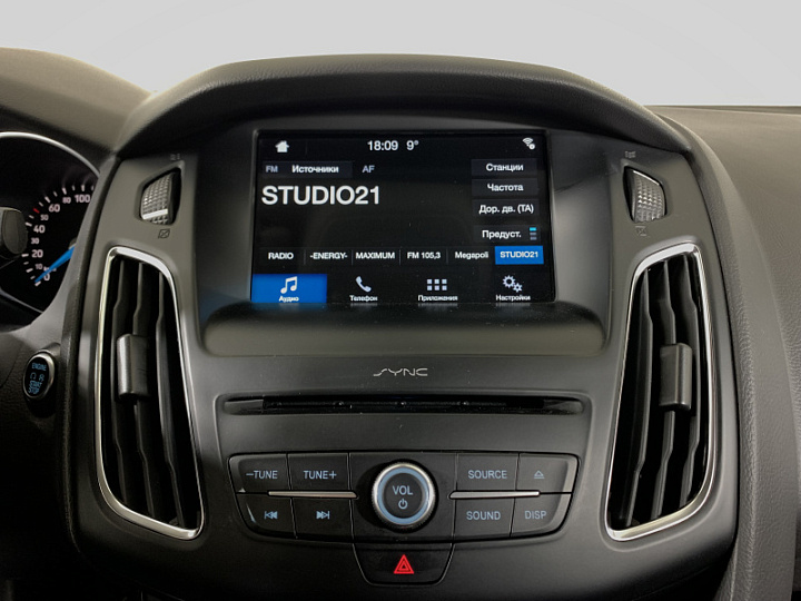 Ford Focus 1.6, 2018 года, Робот, Белый