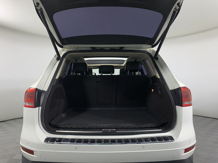 VOLKSWAGEN Touareg 3.6, 2011 года, Автоматическая, БЕЛЫЙ