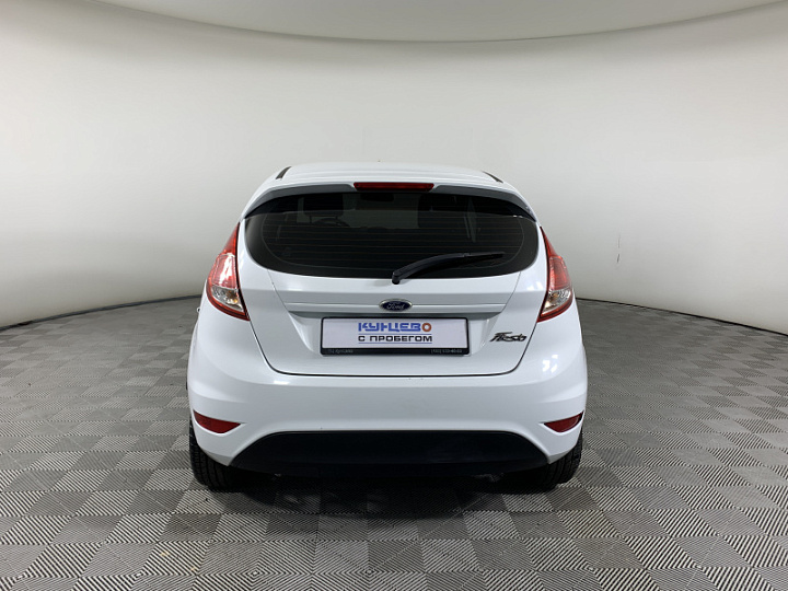 FORD Fiesta 1.6, 2015 года, Механика, БЕЛЫЙ