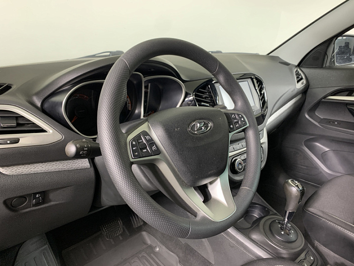 Lada Vesta 1.8, 2019 года, Робот, Серебристый