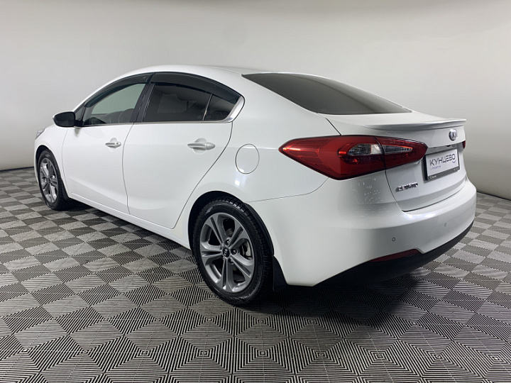 KIA Cerato 2, 2014 года, Автоматическая, БЕЛЫЙ