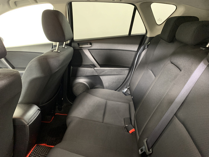 MAZDA 3 1.6, 2011 года, Автоматическая, Серебристый
