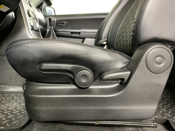 SUZUKI Grand Vitara 1.6, 2010 года, Механика, БЕЖЕВЫЙ