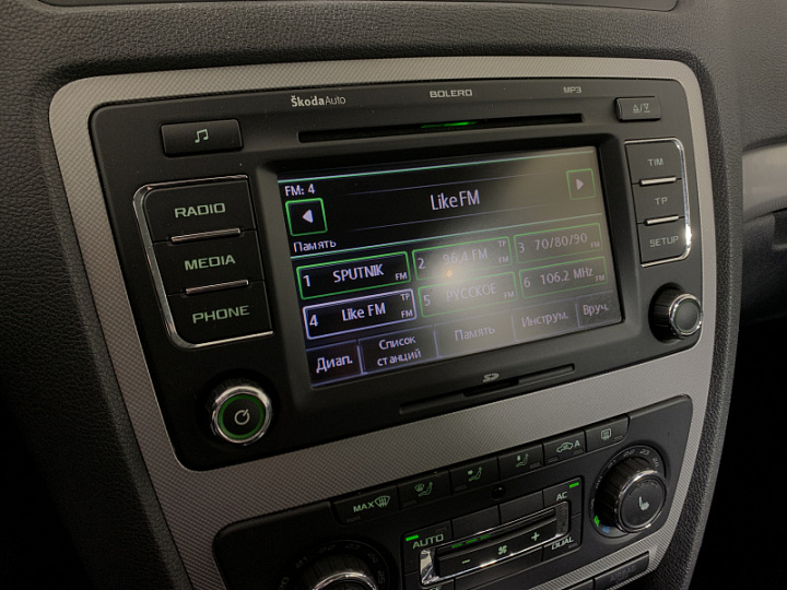 SKODA Octavia 1.8, 2013 года, Автоматическая, ЧЕРНЫЙ