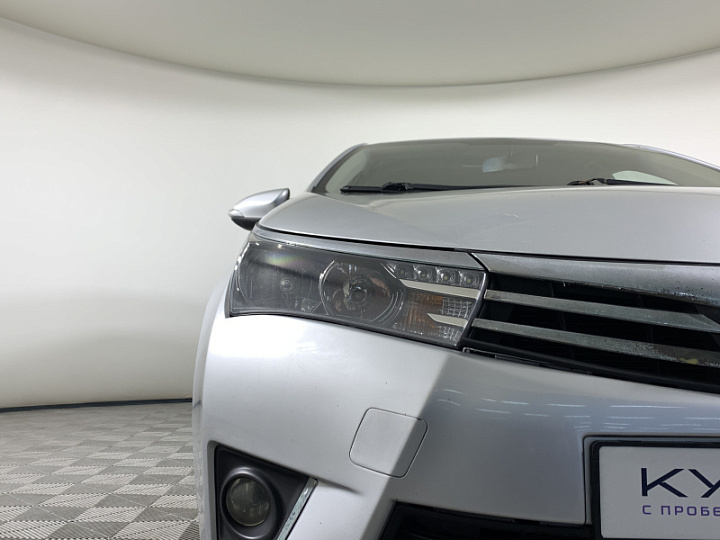 TOYOTA Corolla 1.5, 2013 года, Механика, Серебристый