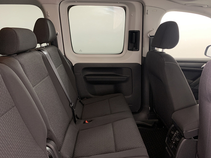VOLKSWAGEN Caddy 1.6, 2020 года, Механика, Красный гранат