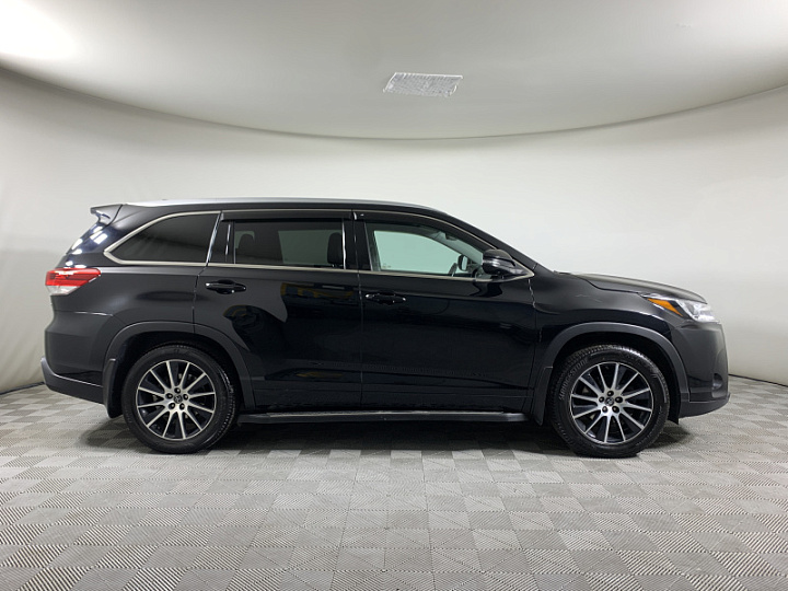 TOYOTA Highlander 3.5, 2018 года, Автоматическая, ЧЕРНЫЙ