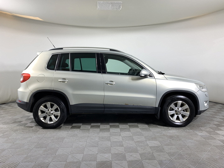 VOLKSWAGEN Tiguan 2, 2011 года, Автоматическая, Серебристо-желтый