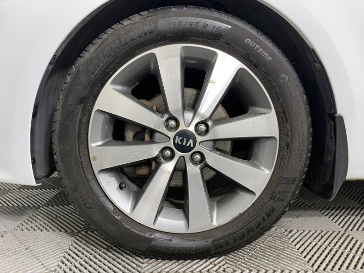 KIA Rio 1.6, 2015 года, Автоматическая, БЕЛЫЙ