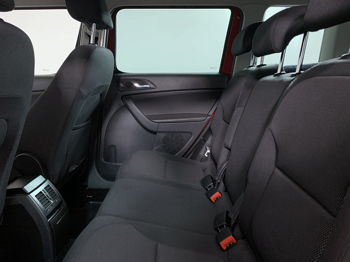 SKODA Yeti 1.2, 2014 года, Робот, КРАСНЫЙ