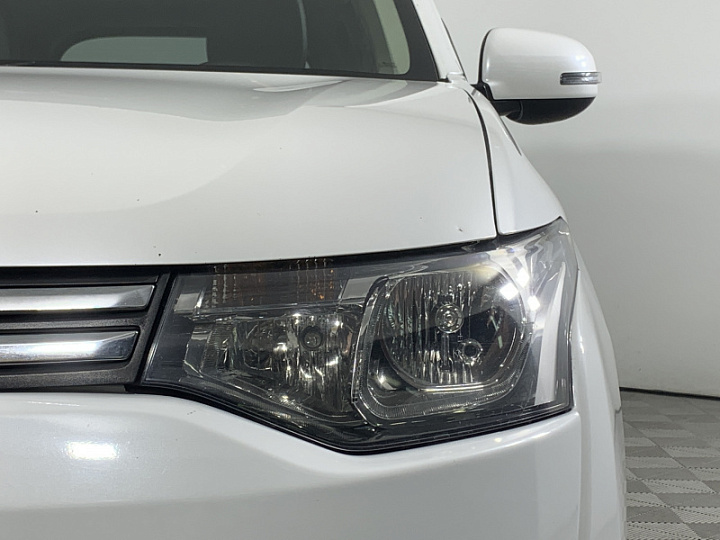 MITSUBISHI Outlander 2, 2013 года, Вариатор, БЕЛЫЙ