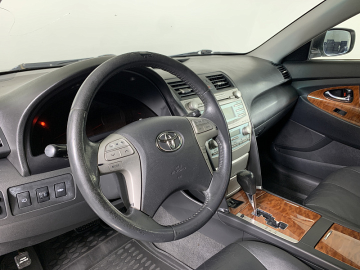 TOYOTA Camry 2.4, 2008 года, Автоматическая, Серебристый