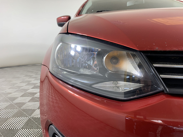 VOLKSWAGEN Polo 1.6, 2012 года, Автоматическая, ВИШНЕВО-КРАСНЫЙ