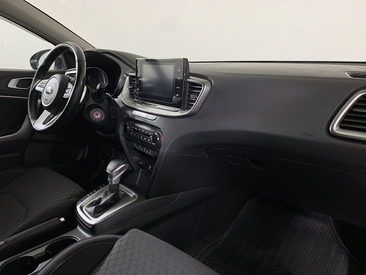 KIA Ceed 1.6, 2021 года, Автоматическая, СЕРЫЙ