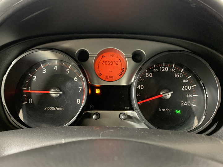 NISSAN Qashqai 1.6, 2007 года, Механика, Серебристый