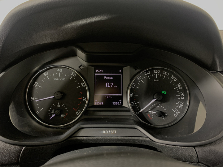 SKODA Octavia 1.4, 2015 года, Робот, Серебристый