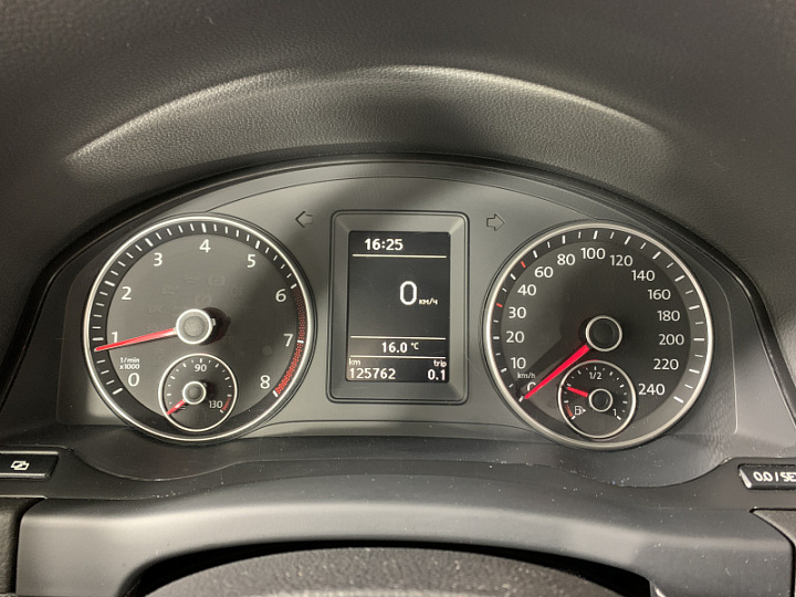 VOLKSWAGEN Golf Plus 1.6, 2011 года, Механика, Серо-коричневый
