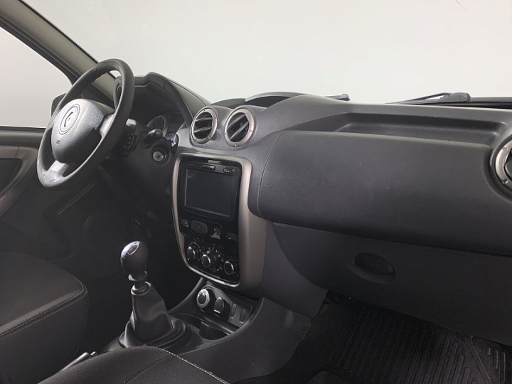 RENAULT Duster 1.6, 2014 года, Механика, Темно-Коричневый