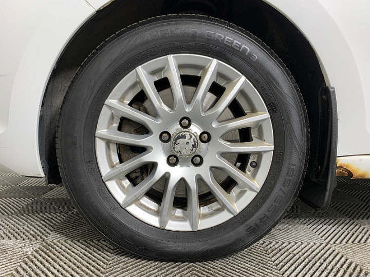 SKODA Rapid 1.4, 2015 года, Робот, БЕЛЫЙ