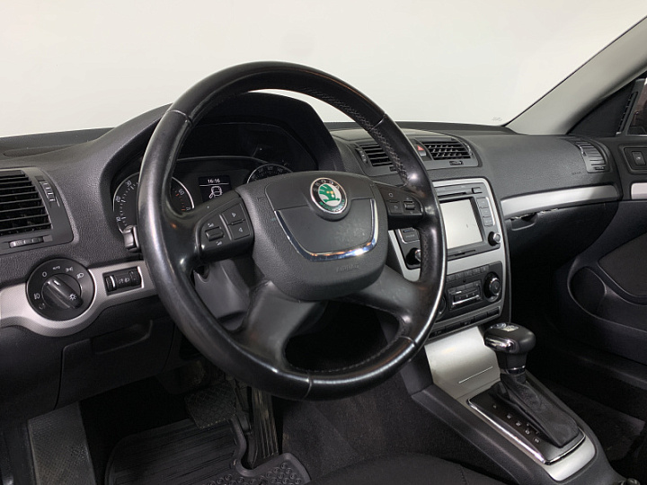 SKODA Octavia 1.8, 2010 года, Автоматическая, БОРДОВЫЙ