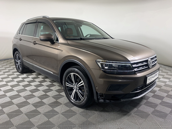 Volkswagen Tiguan 2, 2017 года, Робот, КОРИЧНЕВЫЙ