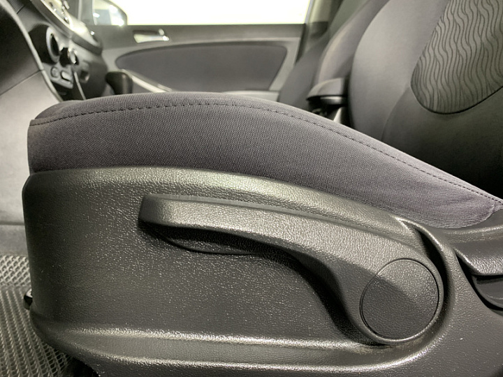 HYUNDAI Solaris 1.4, 2012 года, Автоматическая, ТЕМНО-СИНИЙ