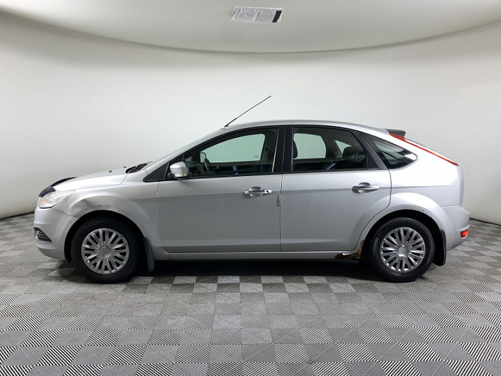 Ford Focus 1.6, 2010 года, Автоматическая, Серебристый