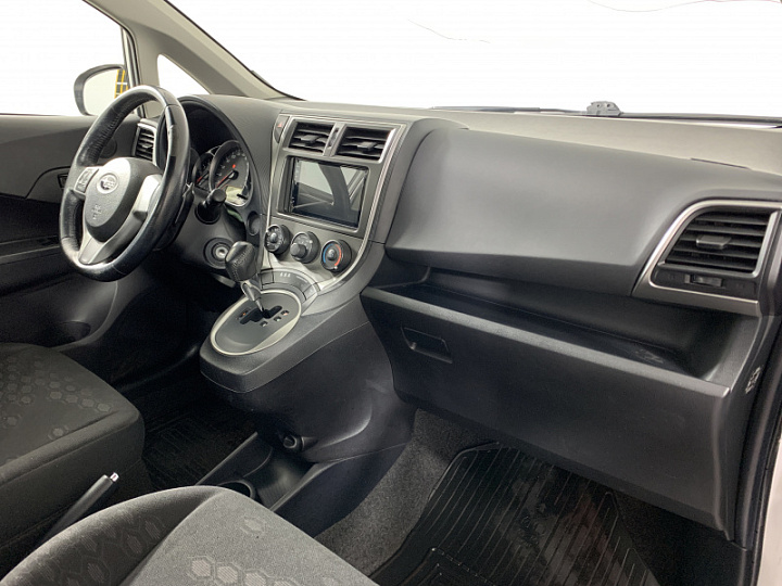 SUBARU Trezia 1.4, 2011 года, Робот, Серебристый