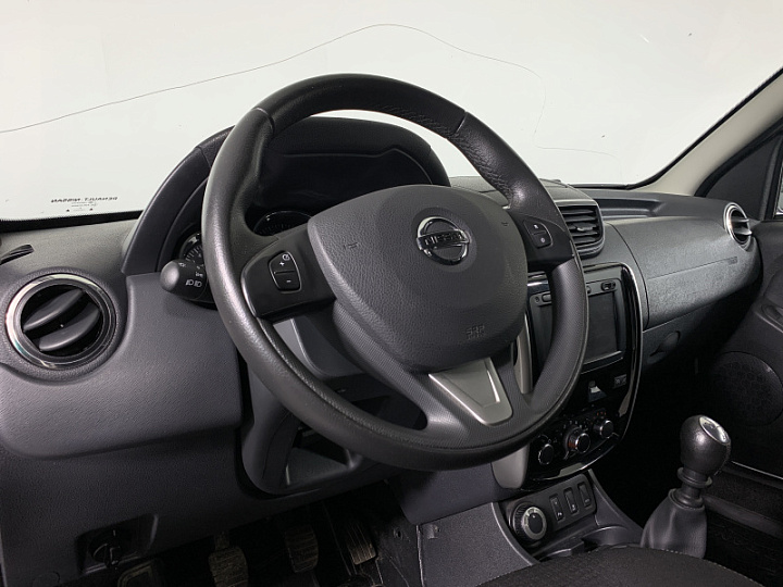NISSAN Terrano 2, 2018 года, Механика, Серебристый
