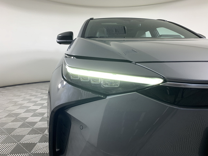 TOYOTA bZ4X 0, 2023 года, Автоматическая, СЕРЫЙ