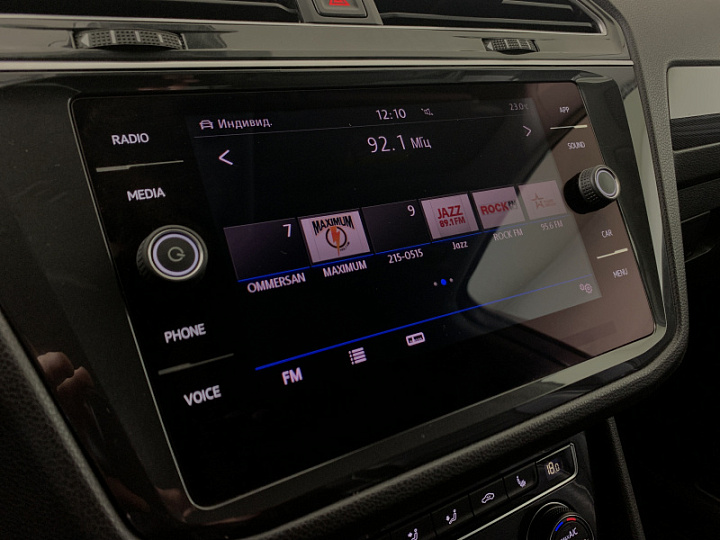 VOLKSWAGEN Tiguan 2, 2019 года, Автоматическая, Серебристый