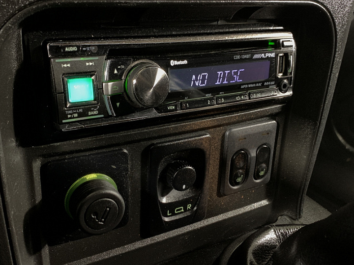 CHEVROLET Niva 1.7, 2014 года, Механика, ТЕМНО-СЕРЫЙ