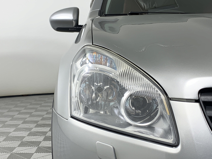 NISSAN Qashqai 1.6, 2007 года, Механика, Серебристый