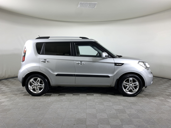 KIA Soul 1.6, 2010 года, Автоматическая, Серебристый