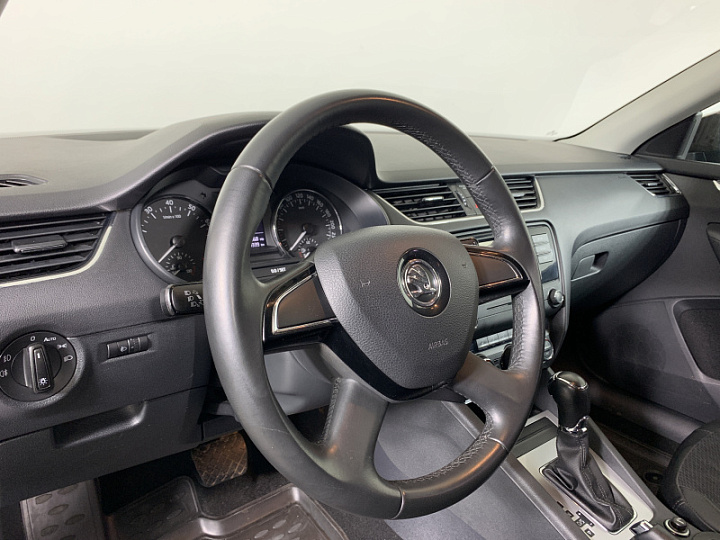 SKODA Octavia 1.6, 2014 года, Автоматическая, КОРИЧНЕВЫЙ