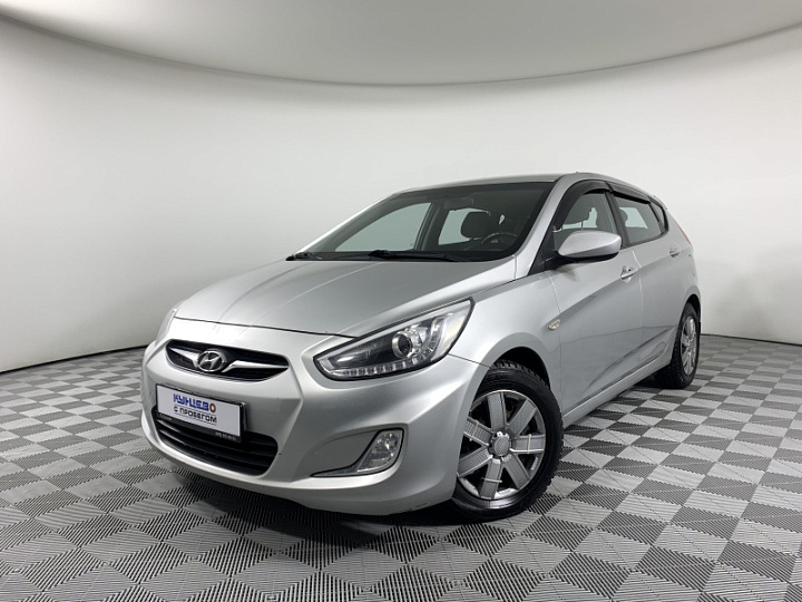 HYUNDAI Solaris 1.4, 2013 года, Автоматическая, Серебристый