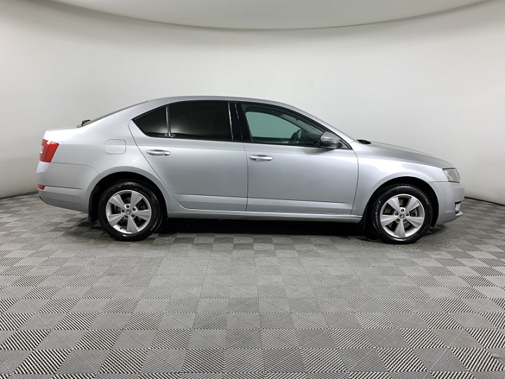 SKODA Octavia 1.8, 2014 года, Робот, Серебристый