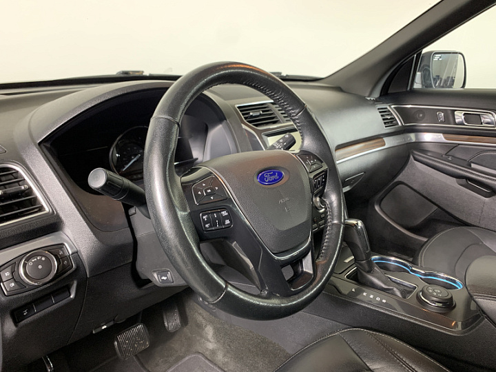 FORD Explorer 3.5, 2016 года, Автоматическая, ЧЕРНЫЙ