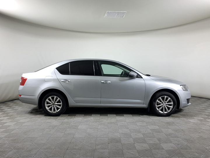 SKODA Octavia 1.6, 2016 года, Автоматическая, Серебристый