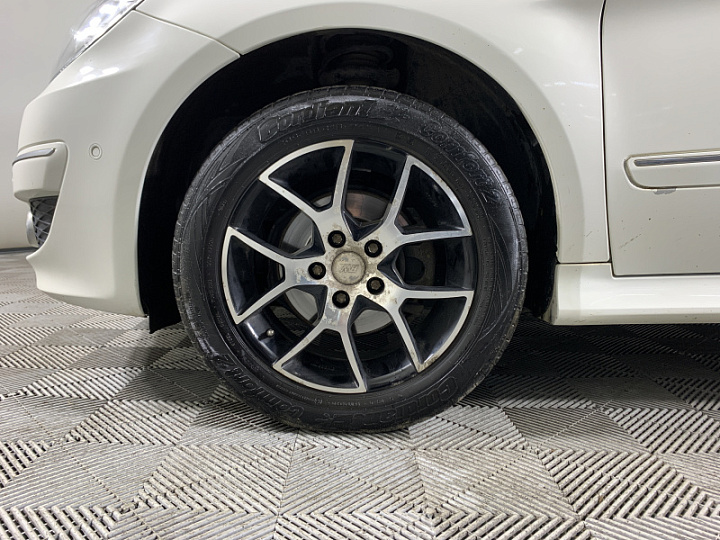 MERCEDES-BENZ B-Класс 1.7, 2011 года, Робот, БЕЛЫЙ