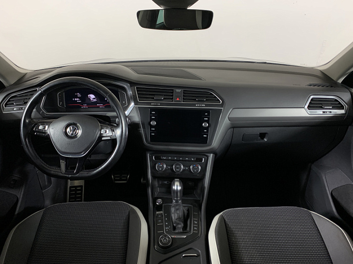 VOLKSWAGEN Tiguan 2, 2018 года, Робот, ЧЕРНЫЙ