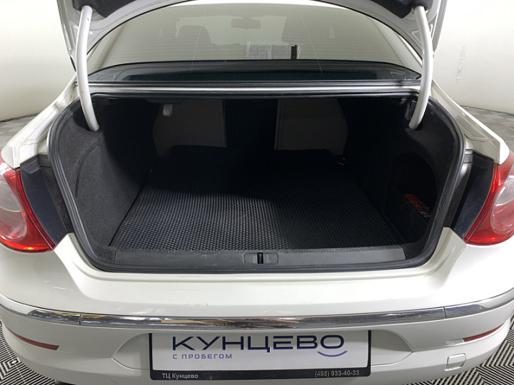 Volkswagen Passat CC 1.8, 2011 года, Робот, Белый