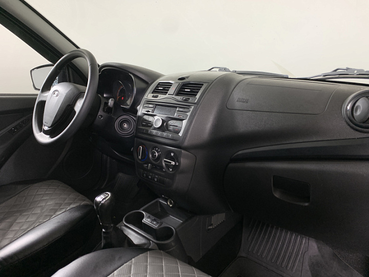 Lada Granta 1.6, 2023 года, Механика, ЧЕРНЫЙ