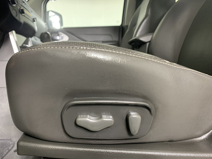 NISSAN Pathfinder 2.5, 2010 года, Автоматическая, Серебристый