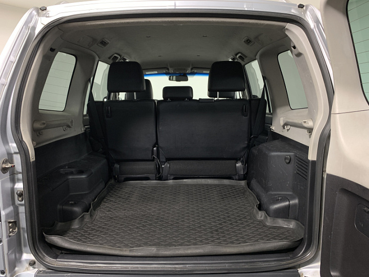 MITSUBISHI Pajero 3, 2011 года, Автоматическая, Серебристый